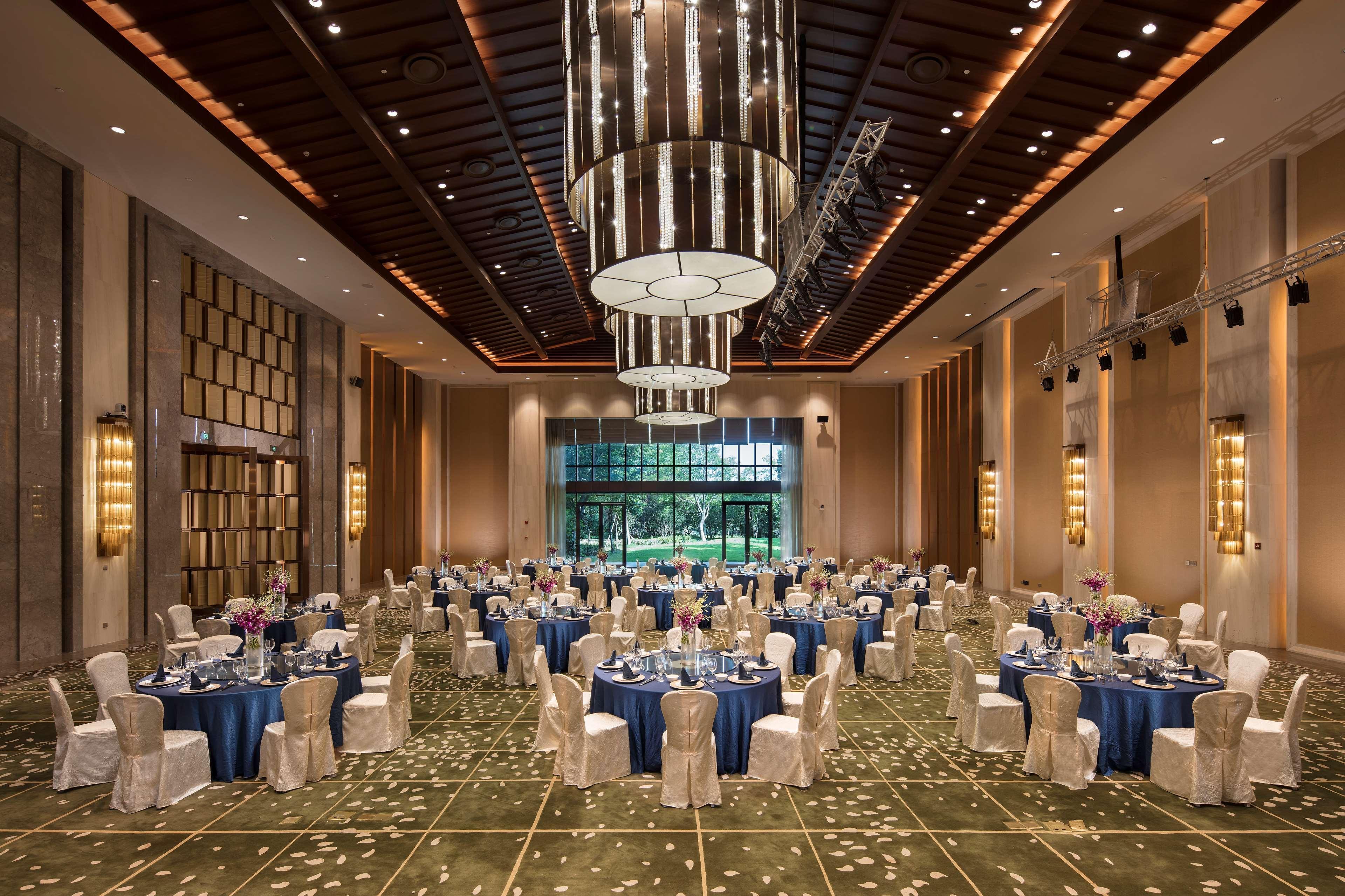 Hilton Wuhan Optics Valley Exterior photo